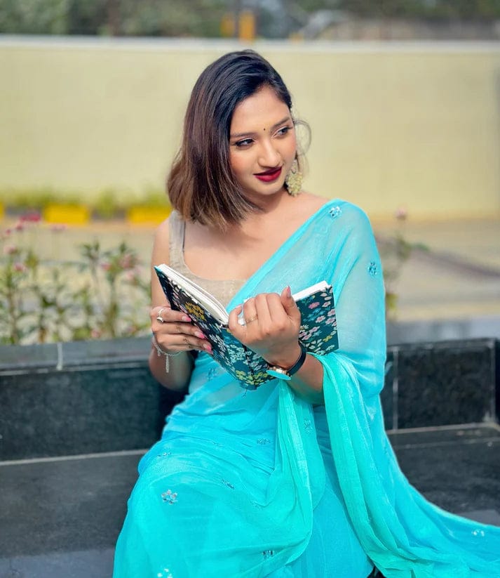 Women’s Elegant Sky Blue